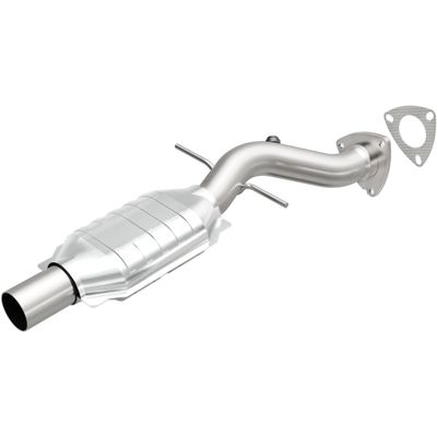 MagnaFlow Catalytic Converter 23416: Standard Grade, Direct-Fit (Federal/EPA Compliant)