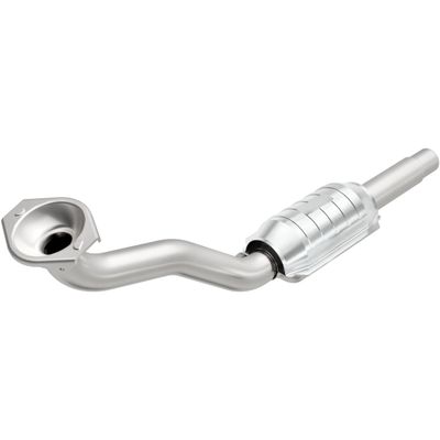 MagnaFlow Catalytic Converter 22923: Standard Grade, Direct-Fit (Federal/EPA Compliant)