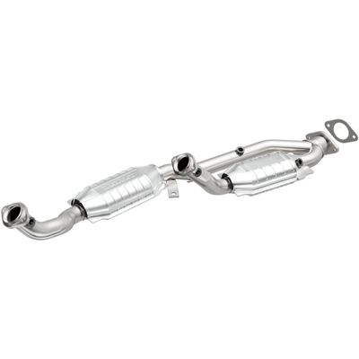 MagnaFlow Catalytic Converter 23543: HM Grade, Direct-Fit, Compatible with 1999-2000 Ford Windstar (Federal/EPA Compliant)