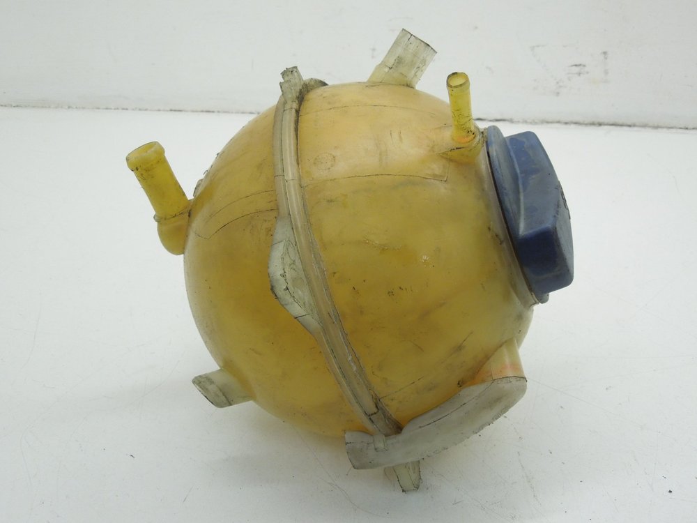 Audi A3 S3 8L TT 8N Coolant Header Expansion Tank