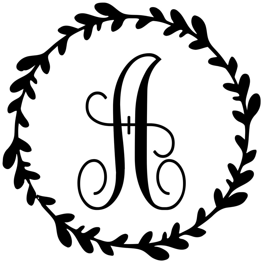 Minglewood Trading Monogram Wreath 10" x 10" Vinyl Decal Sticker - Single Initial Letter - 20 Color Options - Gold