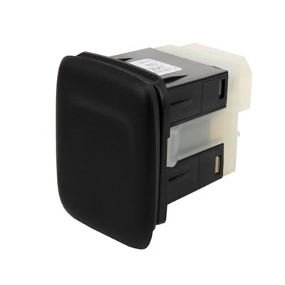 GM Genuine Parts 13583047 Black USB 2 Port with Remote Receptacle