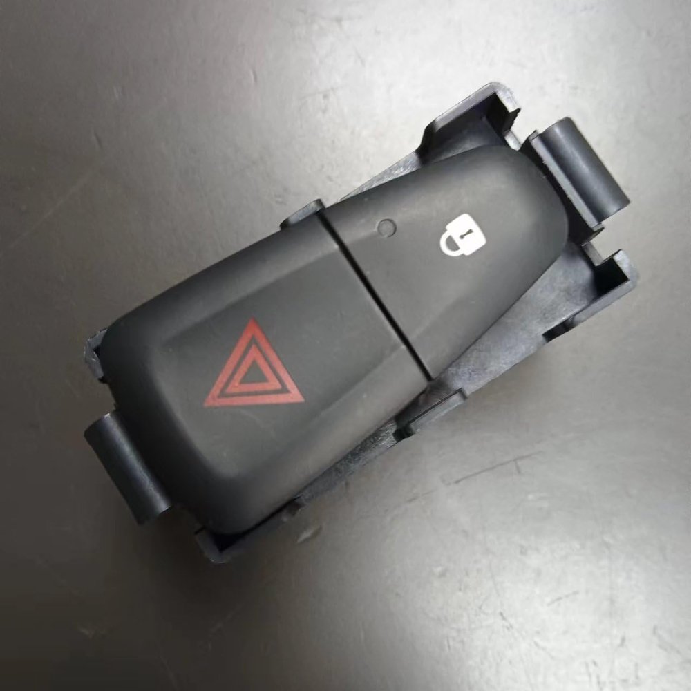 AUTO-PALPAL HAZARD LIGHT SWITCH 252905668R