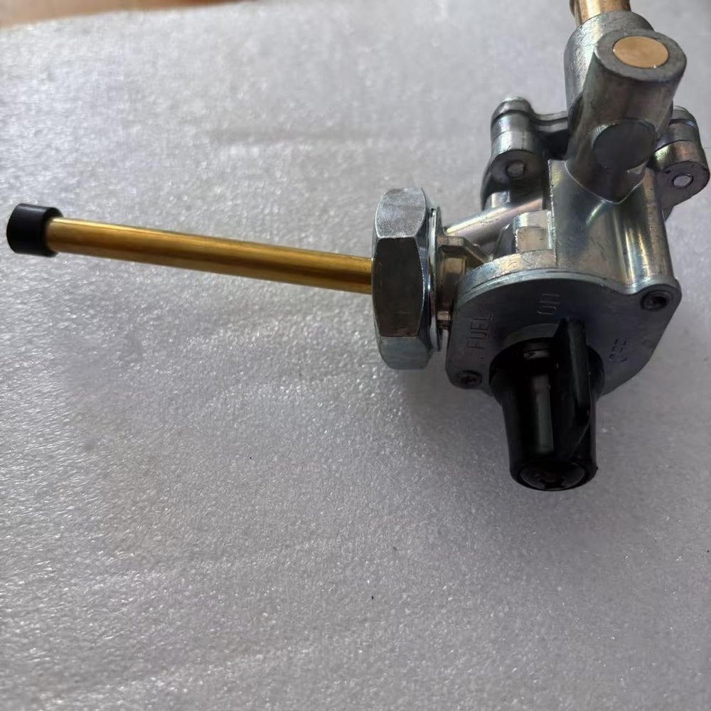 Fuel Valve Petcock For Honda Shadow Aero 750 VT750C VT750CA 2004 05 06 07 08 09 16950-MEG-013 07-08 16950-MEG-023 07-08 16950-MEG-B01 04-06 16950-MEG-003 16950-MEG-B02