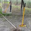 Post Puller Leverage Tree Puller Tool Fence Post Removar Equipment, Post Puller for Pulling Out Wood Posts Heavy Duty, 0-4 in Dia Root Remover Lifter view 1