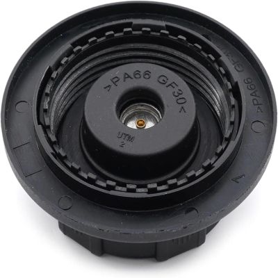 3578833C3 Car Coolant Reservoir Cap Compatible for F650 F750 2004-2015 LCF 2006-2010 for IC Corporation for International for Models 902-5102