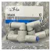 TWVUZBBY 1PCS VR1210F-04 VR1210F-06 VR1210F-08 VR1210F-01 Shuttle Valve(VR1210F-08) view 2