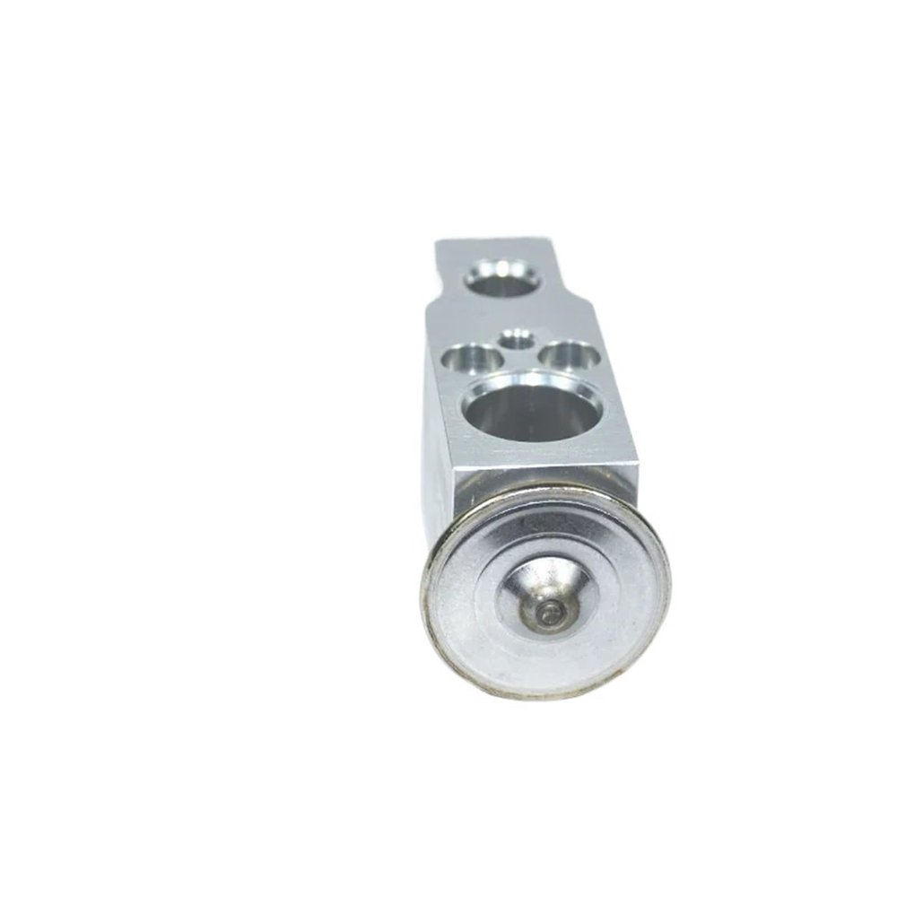 1pcs LR036378 LR072087 for L405 L494 A/C Expansion Valve